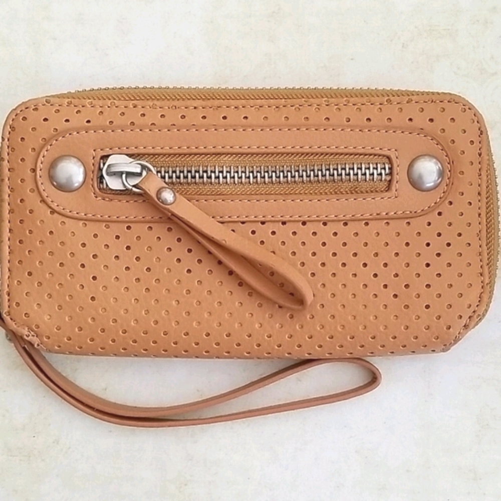 NWT Zip Top Clutch Tan Bag Wallet Purse - Picture 8 of 15